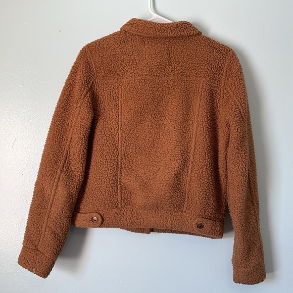 Sherpa Jacket - Picture 2 of 6